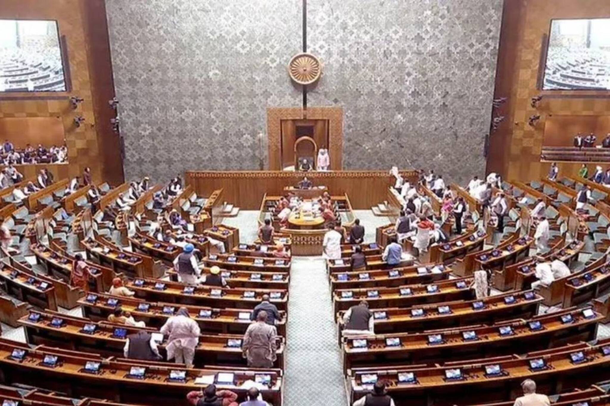 വഖഫ് നിയമ ഭേദഗതി ബില്ല് ബുധനാഴ്ച ലോക്സഭയിൽ; കാര്യോപദേശക സമിതി യോഗം ബഹിഷ്‌കരിച്ച് പ്രതിപക്ഷം