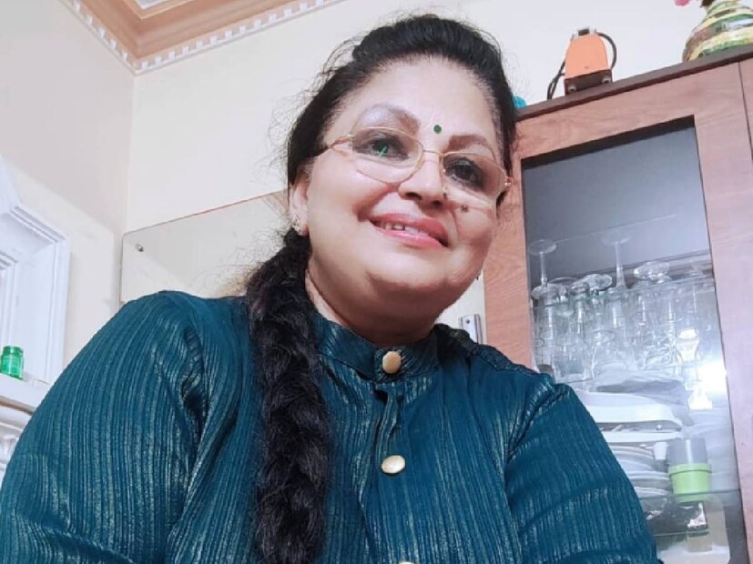 നടൻ ദിലീപുമായും അത്തരത്തിൽ നല്ല സൗഹൃദം സൂക്ഷിക്കുന്ന ആളാണ് പൊന്നമ്മ ബാബു. ദിലീപ് ചിത്രങ്ങളിലും പൊന്നമ്മ ബാബുവിന് വേഷങ്ങൾ കിട്ടിയിട്ടുണ്ട്. ഡാർലിംഗ് ഡാർലിംഗ്, കുഞ്ഞിക്കൂനൻ, കൊച്ചി രാജാവ്, ലയൺ, ഇൻസ്‌പെക്ടർ ഗരുഡ്, ട്വന്റി ട്വന്റി, മായാമോഹിനി തുടങ്ങിയ ചിത്രങ്ങളിലും ഇവർ ഒന്നിച്ചു വേഷമിട്ടിട്ടുണ്ട്. ദിലീപ് വിവാദങ്ങളുടെ നടുക്കടലിൽ നിൽക്കുമ്പോഴും പിന്തുണയ്ക്കാൻ ധൈര്യം കാട്ടിയ ചുരുക്കം ചില താരങ്ങളിൽ ഒരാളാണ് പൊന്നമ്മ ബാബു. ഇപ്പോൾ ദിലീപിനെ കുറിച്ച് പൊന്നമ്മ ബാബു പറഞ്ഞ ചില വാക്കുകൾ ശ്രദ്ധ നേടുകയാണ് (തുടർന്ന് വായിക്കുക)