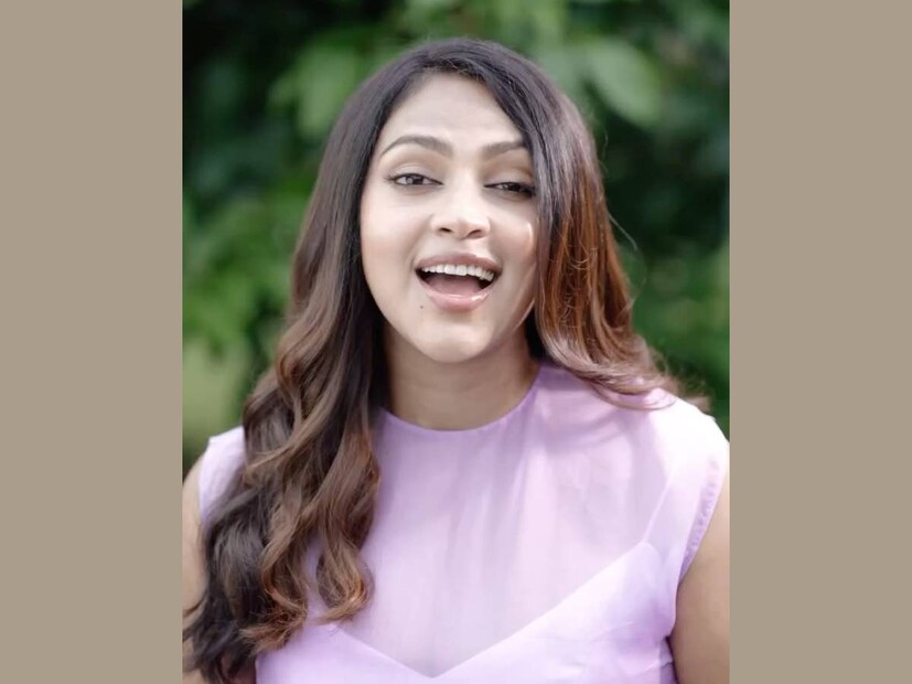  പ്രസവത്തിന് ശേഷം പ്ലാസന്റ (മറുപിള്ള) ഭർത്താവ് സംസ്കരിച്ചതിന് കുറിച്ച് വാചാലയായിരിക്കുകയാണ് താരമിപ്പോൾ. ഒരു അഭിമുഖത്തിനിടെയാണ് ഇതിനെ കുറിച്ച് അമല സംസാരിച്ചത്.