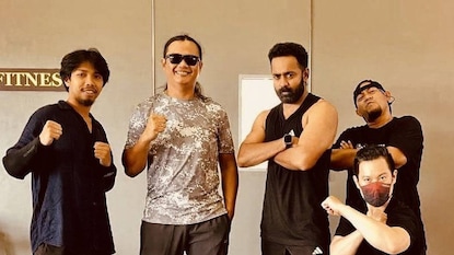 'ടിക്കി ടാക്ക'യിൽ ആസിഫ് അലി 'ടിക്കി ടാക്ക'യിൽ ആസിഫ് അലി