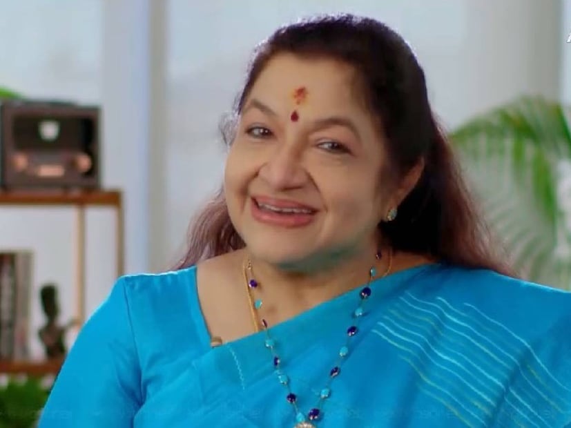 മികച്ച പ്രതിഫലം പറ്റി ചിത്ര പാടാറുള്ള ഗാനമാണ് കുഞ്ഞ് മഹാലക്ഷ്മിക്ക് ഫ്രീയായി കിട്ടിയത് എന്ന് കൂടി ദിലീപ് ഒരു കമന്റ് പാസാക്കി. മലയാള സിനിമയിൽ ശ്രദ്ധേയമായ നിരവധി ഗാനങ്ങൾ ആലപിച്ച ചിത്രയുടെ ശബ്ദത്തിൽ പ്രശസ്തമായ ചില താരാട്ട് പാട്ടുകളുമുണ്ട്. ഉണ്ണീ വാവാവോ..., താമരക്കണ്ണൻ ഉറങ്ങേണം... തുടങ്ങിയ ഗാനങ്ങൾ ചിത്രയുടെ ശബ്ദത്തിൽ മലയാളി ശ്രോതാക്കൾ കേട്ട് കഴിഞ്ഞു. നിലവിൽ സ്റ്റാർ സിംഗർ എന്ന റിയാലിറ്റി ഷോയിൽ സ്ഥിരം ജഡ്ജ് ആണ് കെ.എസ്. ചിത്ര