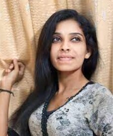 Renu Sudhi |'സുധിച്ചേട്ടന്റെ മണമുള്ള പെർഫ്യൂം ഉപയോ​ഗിക്കാൻ പറ്റുന്നതല്ല, വല്ലാത്തൊരു മണമാണ്'; രേണു സുധി