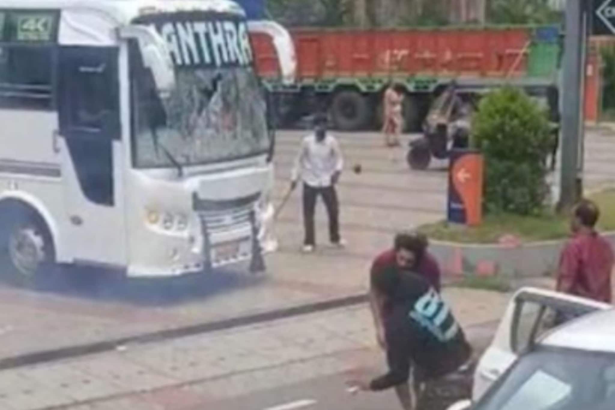 കല്ല്യാണസംഘത്തിന്റെ വാഹനത്തിനുനേരെ പന്നിപ്പടക്കമെറിഞ്ഞു; ആട് ഷമീറും സംഘവും കസ്റ്റഡിയില്‍