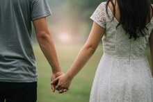 പ്രണയം തുടരാൻ ആഗ്രഹമെന്ന് പെണ്‍കുട്ടി; 18കാരനെതിരായ പോക്‌സോ കേസ് ഹൈക്കോടതി റദ്ദാക്കി