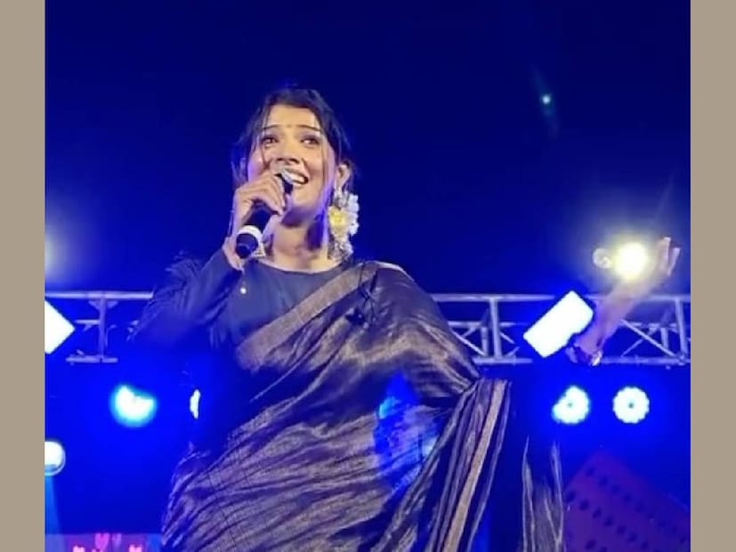 അനുജത്തി അഭിരാമി സുരേഷ് ഇപ്പോൾ അവരുടെ റെസ്റ്റോറന്റിന്റെ പ്രവർത്തനവുമായി സജീവമാണ്. റെസ്റ്റോറന്റിന്റെ നോക്കിനടത്തിപ്പിനു മാത്രമായി അഭിരാമിക്ക് സമയം ചിലവഴിക്കേണ്ടി വരുന്നു. ഇവിടെ സെലിബ്രിറ്റികൾ ഉൾപ്പെടെയുള്ളവർ കസ്റ്റമേഴ്സ് ആയി എത്തിച്ചേരാറുണ്ട്. ഉത്തരവാദിത്തമുള്ള സംരംഭക എന്ന നിലയിൽ അഭിരാമി സുരേഷിന് ബാൻഡ് നടത്തിപ്പുമായി ചെലവഴിക്കാനുള്ള സമയം കുറവാണ് താനും. ആകെ 1.7 മില്യൺ ഫോളോവേഴ്സ് ഉള്ള ഇൻസ്റ്റഗ്രാം പേജിന്റെ ഉടമയാണ് അമൃതാ സുരേഷ്