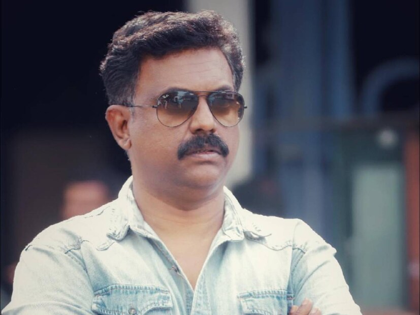 'ഒടുവിൽ ഡോക്‌ടറുടെ അടുത്തു പോയപ്പോൾ ന്യുമോണിയ ആരംഭിച്ചിരുന്നു. 1980കളിൽ അദ്ദേഹത്തിന് ഒരു വലിയ ഹൃദയാഘാതം സംഭവിച്ചിരുന്നു. ന്യുമോണിയ ബാധിച്ചതോടു കൂടി അദ്ദേഹം പഴയ ആരോഗ്യം വീണ്ടെടുക്കാൻ ബുദ്ധിമുട്ടി. ആ ഘട്ടം തരണം ചെയ്യില്ല എന്ന് ഡോക്‌ടർമാർ പോലും കരുതിയിരുന്നു. അവിടെ നിന്നും അദ്ദേഹം ജീവിതത്തിലേക്ക് മടങ്ങി. വീടുവിട്ട് പുറത്തുപോകരുത് എന്ന് ഡോക്‌ടർമാർ ചട്ടം കെട്ടി...