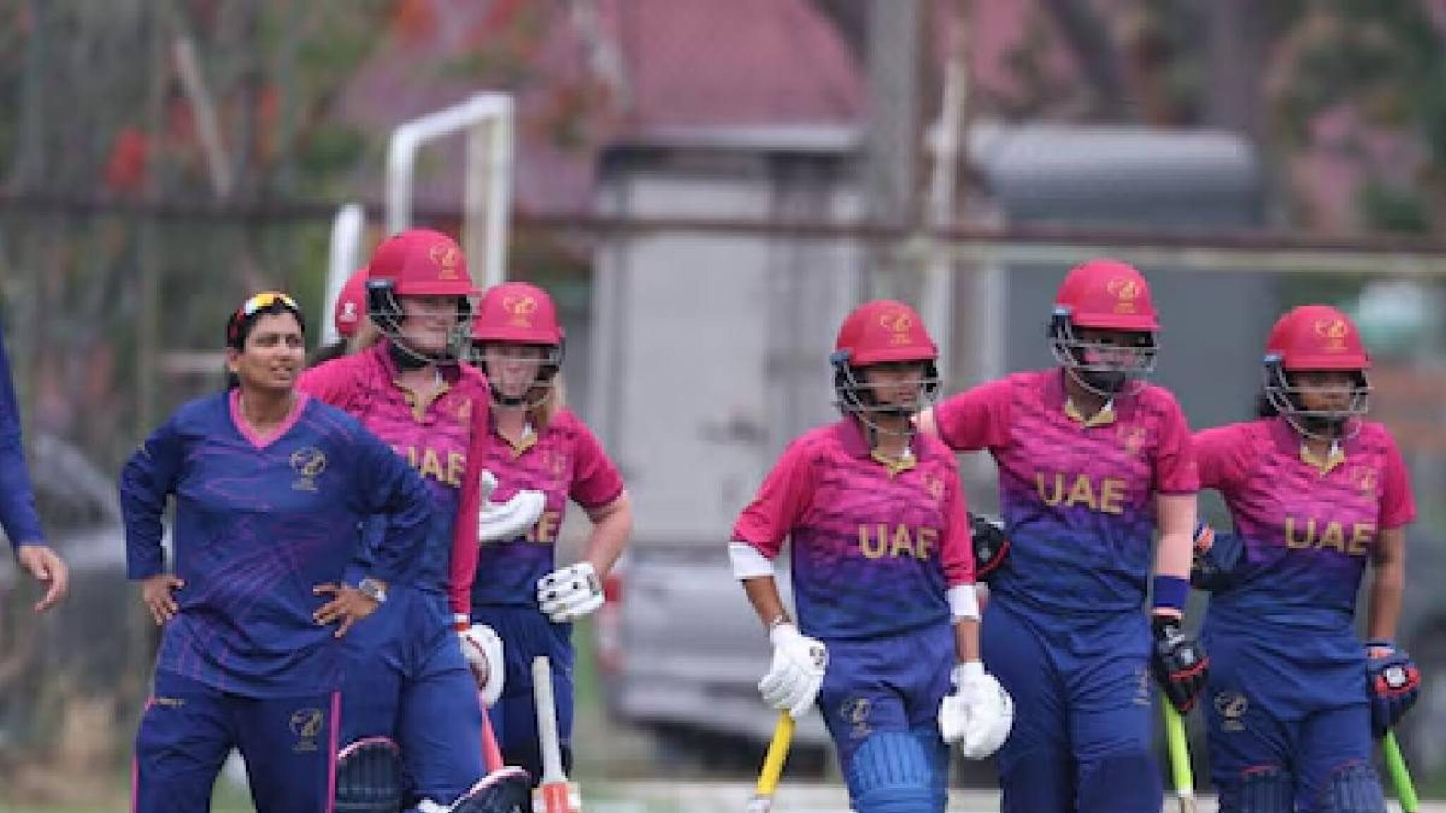 10 പേരും ഒരേ പോലെ ഔട്ട്! ക്രിക്കറ്റ് ലോകത്തെ ഞെട്ടിച്ച് യുഎഇയുടെ ടി20 വനിതാ ടീമിന്റെ തകർപ്പൻ നേട്ടം
