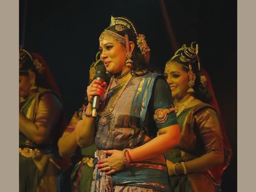 ഭൂമിയുടെ സത്തയെ ഇത്രത്തോളം ഉൾകൊള്ളുന്ന മറ്റൊരു ജീവൻ ഉണ്ടോ എന്നറിയില്ല. സമൃദ്ധിയെ പ്രതിനിധീകരിക്കുന്ന ഗോമാതാവിന് ഈ എളിയവളുടെ പേര് നൽകുക എന്നത് എന്റെ കലാ ജീവിതത്തിന്റെയും അതുപോലെ പ്രകൃതിയുടെ പവിത്രമായ താളത്തിന്റേയും സമന്വയം ആയി മാറിയ പോലെ. കല, പ്രകൃതി, ജീവൻ എന്നിവയെല്ലാം പരസ്പരപൂരകങ്ങൾ ആണെന്ന എന്റെ വിശ്വാസത്തെ ഈ അനുഭവം വീണ്ടും ഊട്ടിയുറപ്പിക്കുകയാണ്! നന്ദി മാത്രം' രചന കുറിച്ചു