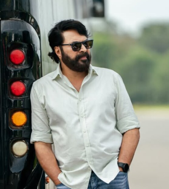  മലയാളികളുടെ സ്വകാര്യ അഹങ്കാരമാണ് മമ്മൂട്ടി. പ്രായം എത്രയൊക്കെ ആയാലും ചെറുപ്പം നിലനിർത്താൻ മമ്മൂട്ടിയ്ക്ക് കഴിയുന്നുണ്ട്. അദ്ദേഹത്തിന&#x200d;് ചെറുപ്പം നിലനിർത്താൻ സാധിക്കുന്നത് നല്ലൊരു ലൈഫ് സ്റ്റെൽ ഉള്ളതിനാലാണ്. പലരും അദ്ദേഹത്തിന്റെ ഡയറ്റ് പ്ലാനിനെ കുറിച്ചും ചികയാറുണ്ട്. എല്ലാവരും കേൾക്കാൻ ആ​ഗ്രഹിച്ച മമ്മൂട്ടിയുടെ ഡയറ്റ് പ്ലാനിനെ കുറിച്ചും ലൈഫ് സ്റ്റൈലിനെകുറിച്ചും വെളിപ്പെടുത്തൽ നടത്തിയിരിക്കുകയാണ് അദ്ദേഹത്തിന്റെ ഡയറ്റീഷ്യനായ നതാഷ മോഹൻ.
