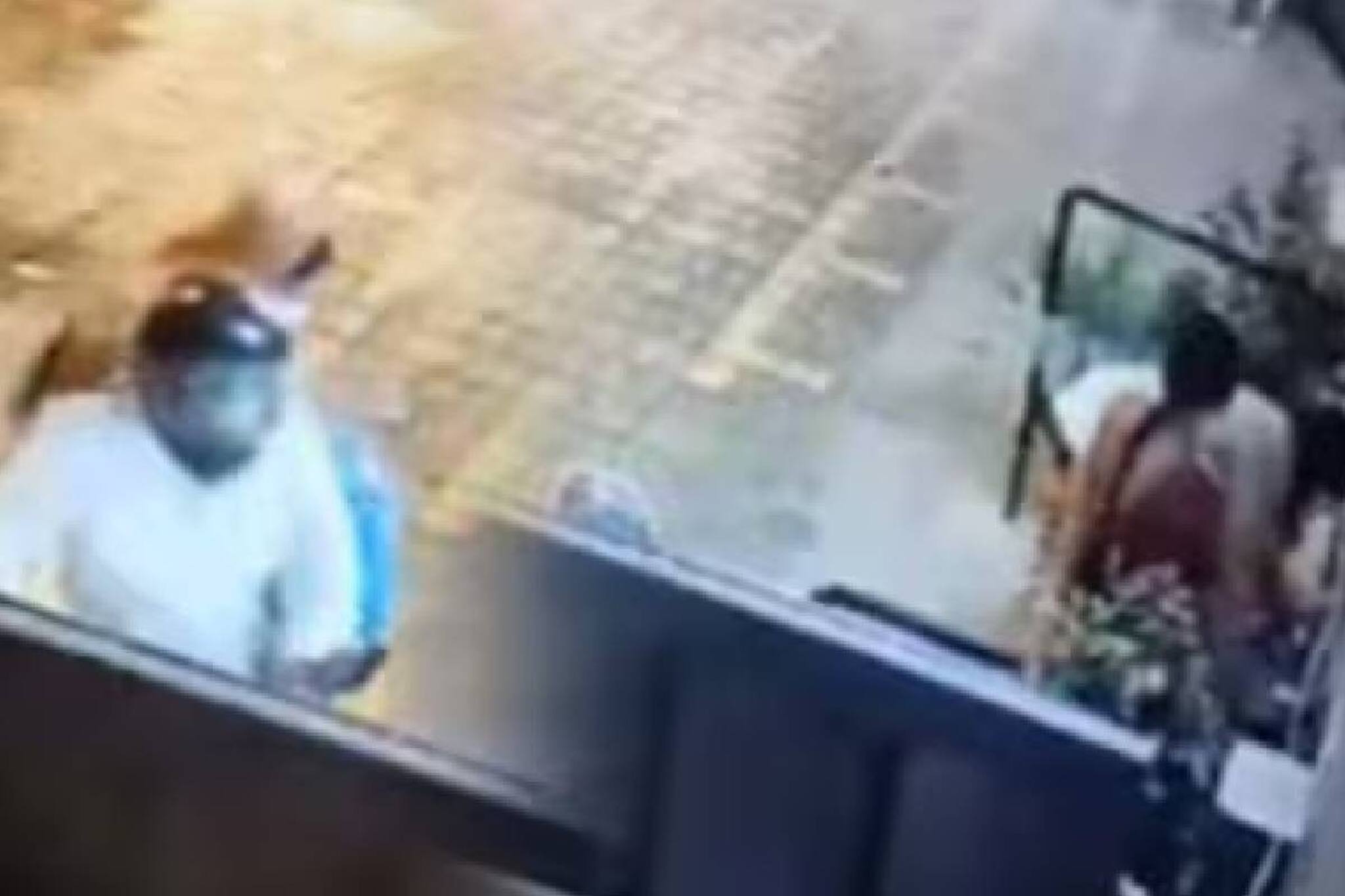 ഓഫീസില്‍ ജോലിസമയം കഴിഞ്ഞിട്ടും യുവതിയുമായി വാതിലടച്ച് മണിക്കൂറോളം കഴിഞ്ഞ ടൂറിസം ഉദ്യോഗസ്ഥനെതിരെ ആന്ധ്രയിൽ അന്വേഷണം