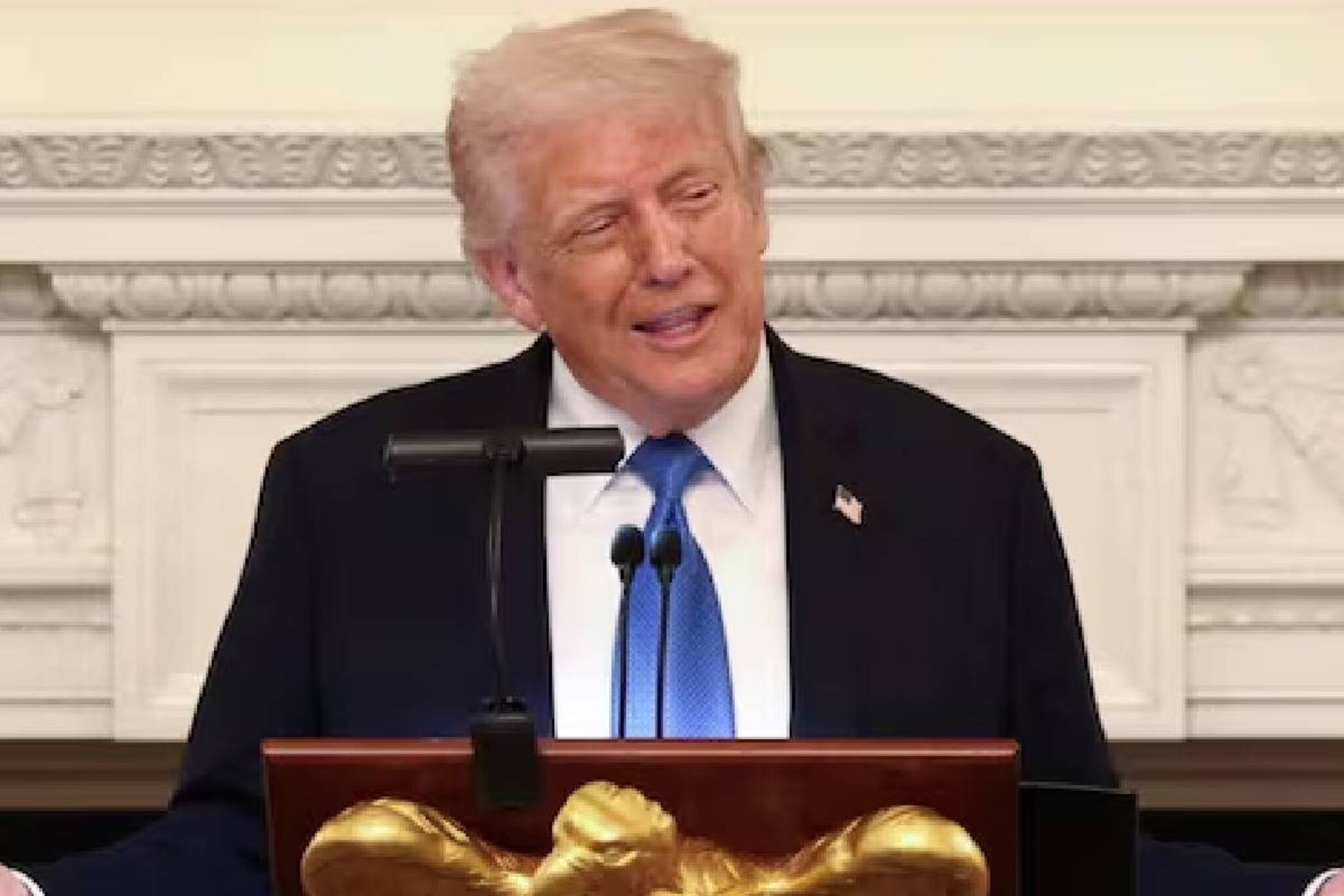 ആപ്പിൾ യുഎസിന് പുറത്ത് ഐഫോണ്‍ നിര്‍മിച്ചാല്‍ 25 ശതമാനം താരിഫ് ഏര്‍പ്പെടുത്തുമെന്ന് ട്രംപിന്റെ ഭീഷണി