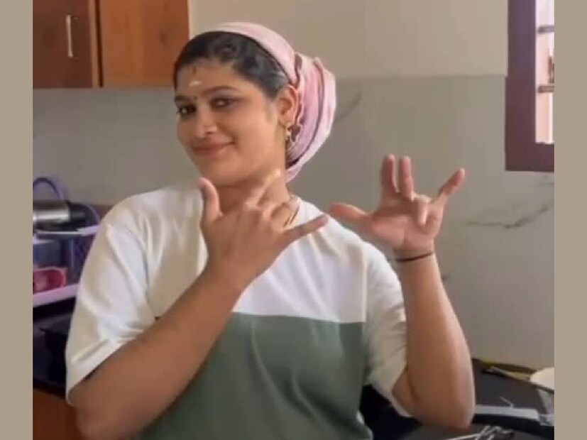 വിവാഹം കഴിഞ്ഞതും, ഇപ്പോഴും ആരോഗ്യപ്രശ്നങ്ങൾ ഉള്ള തന്റെ അമ്മയുടെ അടുത്തേക്കാണ് അച്ചായൻ ആതിരയേയും കൊണ്ട് പോയത്. 'ഞാനും എന്റെ മോളും' ചേർന്നാണ് ഈ വിവാഹത്തിന് തയാറെടുപ്പുകൾ നടത്തിയത് എന്ന് അച്ചായന്റെ അമ്മ ഒരു അഭിമുഖത്തിൽ പറഞ്ഞിരുന്നു. അമ്മയുടെ നിസഹായാവസ്ഥ ഉൾപ്പെടെ മനസിലാക്കിയാണ് ആതിര അച്ചായന്റെ ഭാര്യയായിക്കോട്ടെ എന്ന് അങ്ങോട്ട് ചോദിച്ചത്. വിവാഹം കഴിഞ്ഞതും, മുൻപ്  അച്ചായന്റെ ഒപ്പമുണ്ടായിരുന്ന മറ്റൊരു പെൺസുഹൃത്ത് സോഷ്യൽ മീഡിയയിലൂടെ രംഗത്തെത്തിയതും വൈറലായിരുന്നു 
