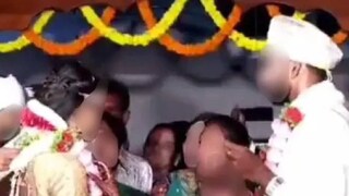 വിവാഹവേദിയിലെ ദൃശ്യം