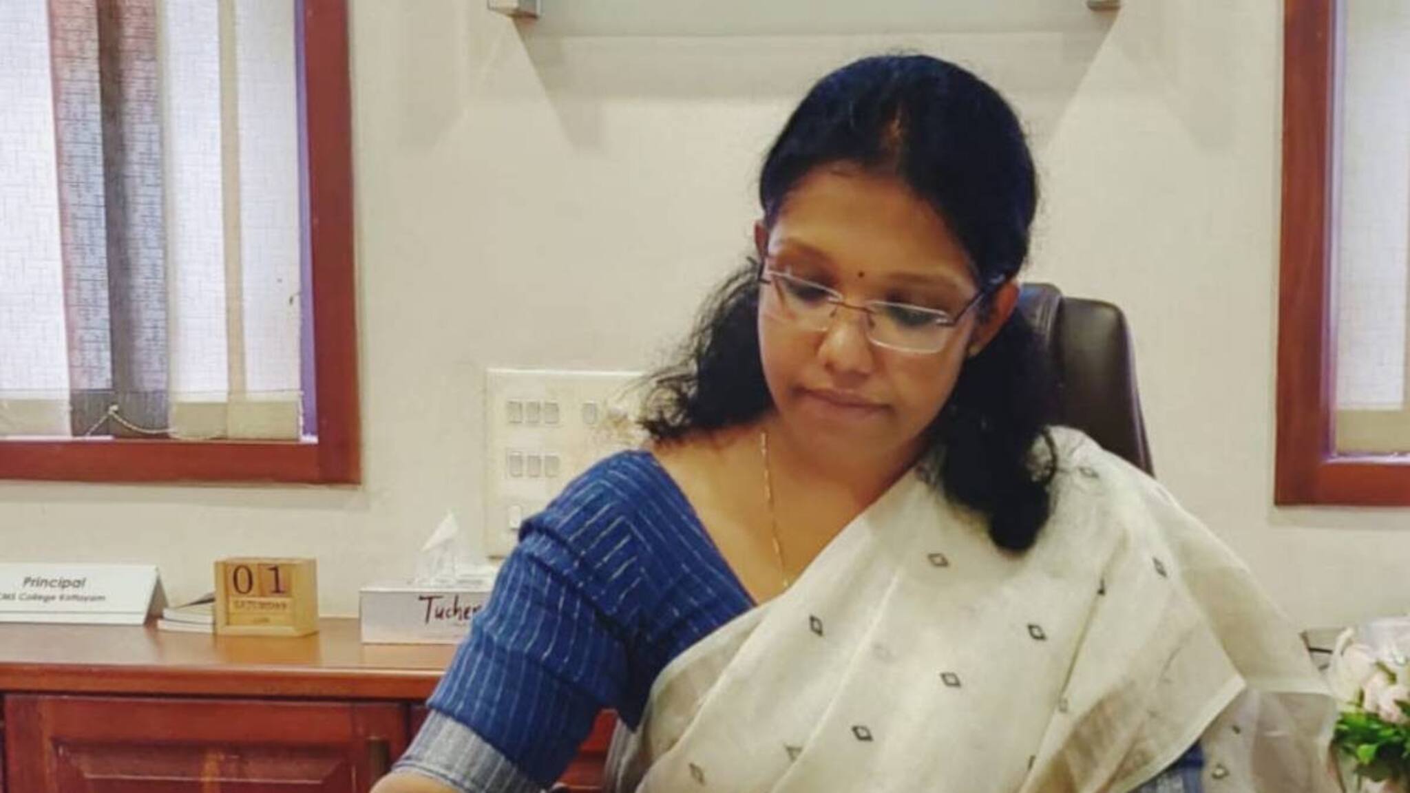 208 വർഷത്തെ ചരിത്രത്തിൽ ആദ്യമായി കോട്ടയം സിഎംഎസ് കോളേജിന്റെ ചരിത്രത്തിൽ ആദ്യമായി ഒരു വനിതാ പ്രിൻസിപ്പാൾ. ഡോക്ടർ അഞ്ജു ശോശൻ ജോർജ്