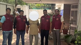 ദേവേന്ദ്ര ശർമ ഒരു സാധാരണ കുറ്റവാളിയല്ല. പൊലീസ് പറയുന്നതനുസരിച്ച്, ഇതുവരെ 50 ലധികം കൊലപാതകങ്ങളിൽ ഇയാൾക്ക് പങ്കുണ്ട്