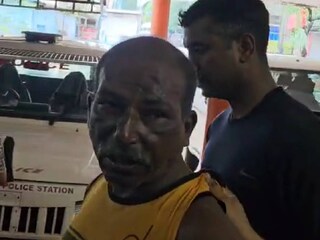 പൊലീസ് കസ്റ്റഡയിലെടുത്ത കൈനോട്ടക്കാരൻ