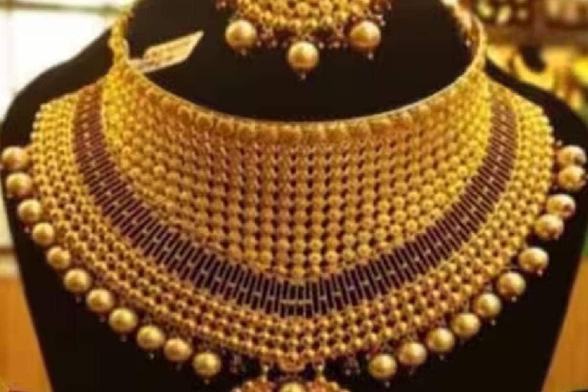 Gold Rate: സംസ്ഥാനത്തെ സ്വർണവിലയിൽ നേരിയ ഇടിവ്; നിരക്ക് അറിയാം