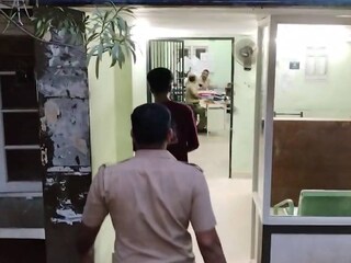 പ്രതിയുമായി പോലീസ്