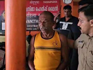 പൊലീസ് കസ്റ്റ‍ഡിയിലെടുത്ത കൈനോട്ടക്കാരൻ ശശികുമാർ