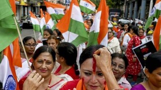 കൊൽക്കത്തയിലെ തിരംഗ യാത്രയിൽ ബിജെപി എംഎൽഎ അഗ്നിമിത്ര പോൾ പങ്കെടുക്കുന്നു (PTI) കൊൽക്കത്തയിലെ തിരംഗ യാത്രയിൽ ബിജെപി എംഎൽഎ അഗ്നിമിത്ര പോൾ പങ്കെടുക്കുന്നു (PTI)