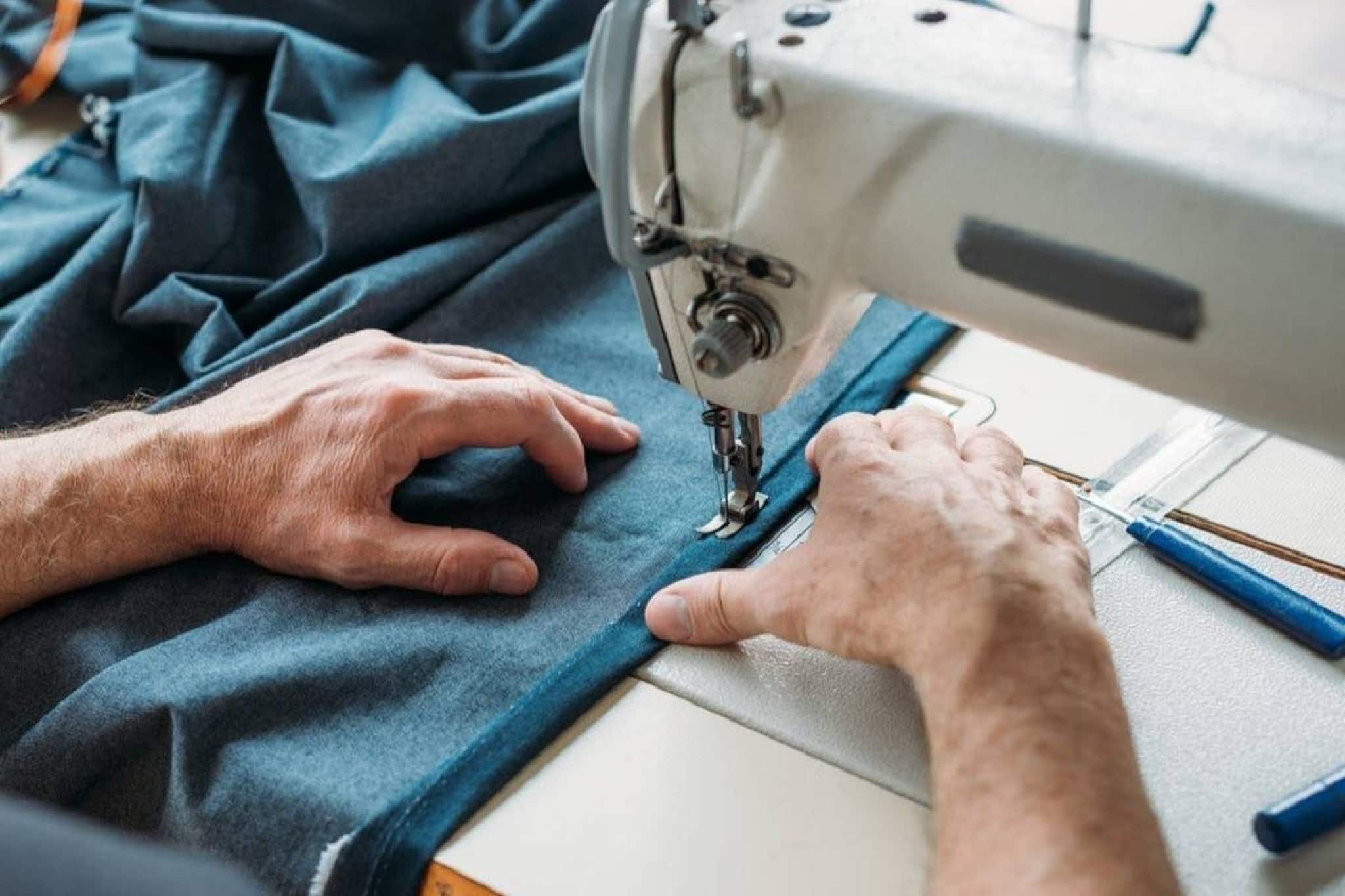 പാന്റ്സ് തയ്ച്ചത് ഇഷ്ടപ്പെട്ടില്ല; തയ്യൽക്കാരനെ കത്രിക‌ക്കൊണ്ട് കുത്തിക്കൊലപ്പെടുത്തി