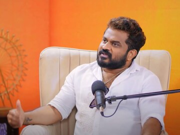 തരുൺ മൂർത്തി (screengrab -karthik surya / youtube)