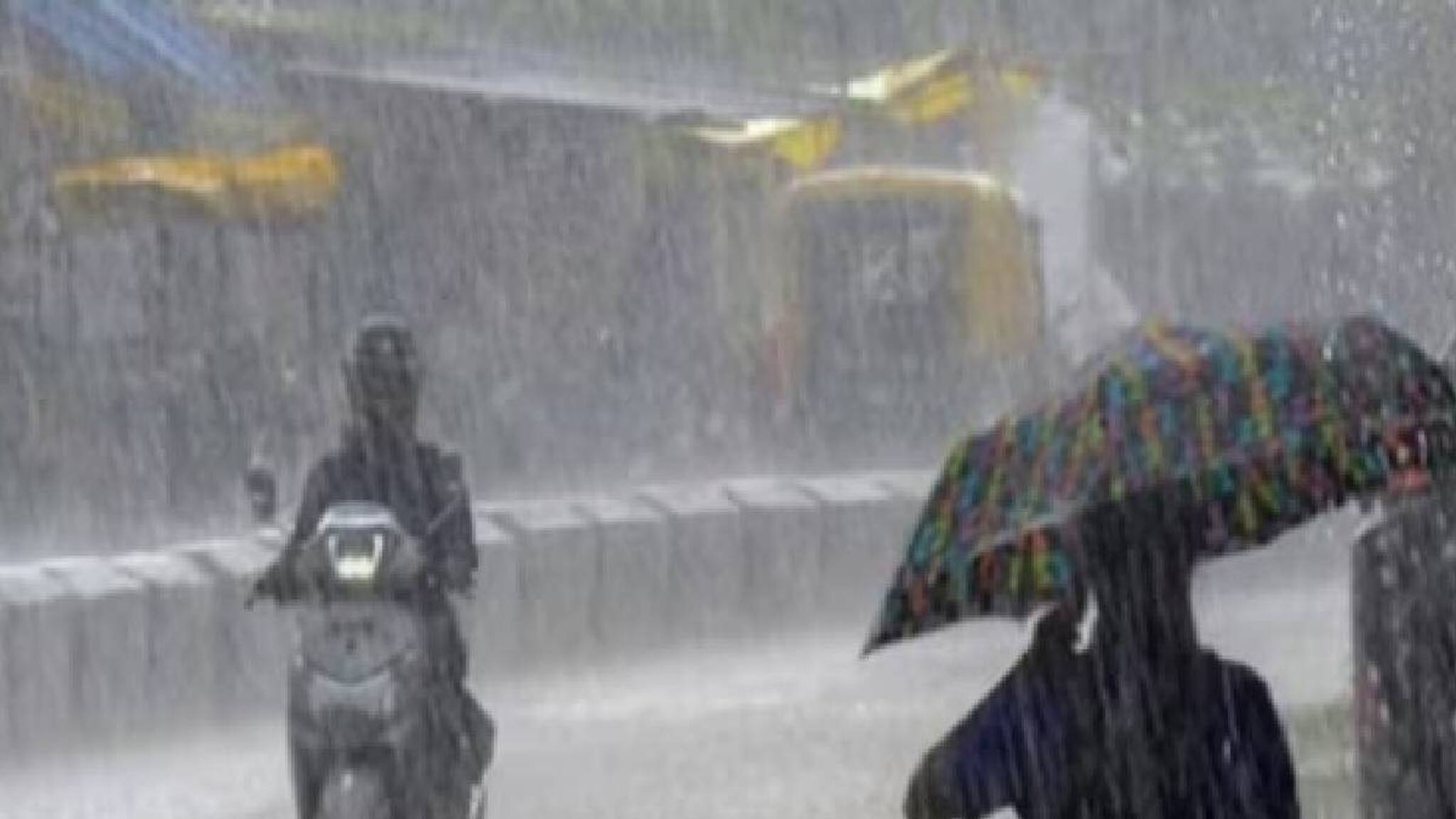 Kerala Weather Update| 2 ജില്ലകളിൽ ഇടിമിന്നലോട് കൂടിയ ശക്തമായ മഴയ്ക്കും ശക്തമായ കാറ്റിനും സാധ്യത