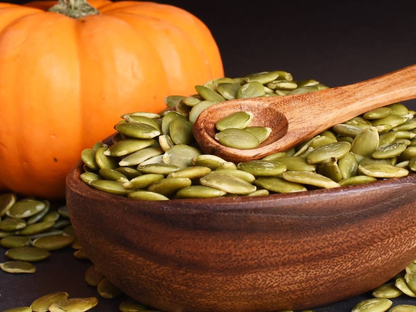 health benefits of pumpkin seeds, is pumpkin seeds good for health, importance of pumpkin seeds in diet, how to eat pumpkin seeds, 10 Easy Ways To Consume Pumpkin Seeds,6 amazing health benefits of pumpkin seeds,9 health benefits of eating pumpkin seeds every day, Advantages Of Pumpkin Seeds, amazing health benefits of pumpkin seeds, are pumpkin seeds good for you, are pumpkin seeds healthy, Benefits and disadvantages of eating pumpkin seeds, Daily Life Health Benefits Of Pumpkin, Health Benefits Of Pumpkin, health benefits of pumpkin seed oil, health benefits of pumpkin seeds, how to lose weight ,pumpkin health benefits, Pumpkin Health Benefits For Daily Life, what are the health benefits of pumpkin seeds, white pumpkin health benefits, health benefits of pumpkin seeds, is pumpkin seeds healthy, pumpkin seeds, pumpkin seeds for heart health, pumpkin seeds nutrition, what are the health benefits of pumpkin seeds, മത്തങ്ങ വിത്തുകള്‍, മത്തങ്ങ വിത്ത് , ഉറക്കക്കുറവിനും ,രോഗപ്രതിരോധ ശേഷിക്കും,കുഞ്ഞൻ വിത്ത്,വിറ്റാമിനുകള്‍, ധാതുക്കള്‍, ആരോഗ്യകരമായ കൊഴുപ്പുകള്‍, ആന്റിഓക്സിഡന്റുകള്‍, ഫൈബര്‍ ,വിറ്റാമിന്‍ സി, മഗ്‌നീഷ്യം, പ്രോട്ടീന്‍, സിങ്ക്, അയേണ്‍, പൊട്ടാസ്യം , മത്തങ്ങ വിത്ത് വില ,മത്തങ്ങ വിത്ത് ആരോഗ്യഗുണങ്ങൾ ,മത്തങ്ങ വിത്ത് ഡയറ്റ് ,മത്തങ്ങ വിത്ത് എങ്ങനെ കഴിക്കാം ,ഹെൽത്ത് ന്യൂസ്