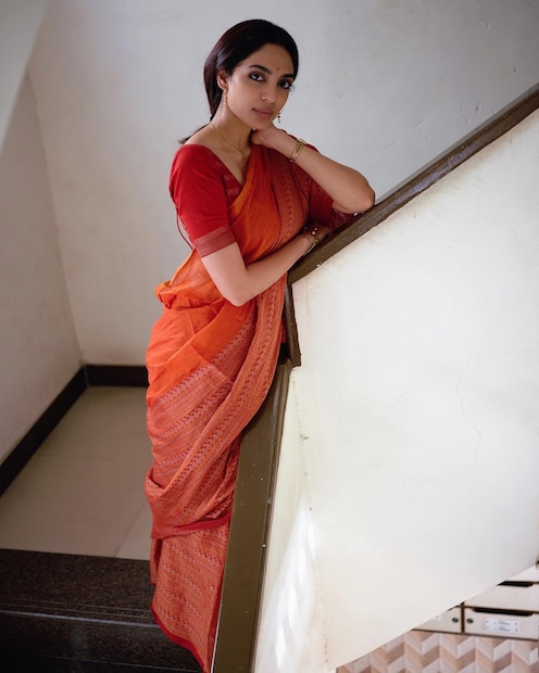 South Indian divas in sarees, saree fashion, South Indian actresses, Malavika Mohanan saree, Sobhita Dhulipala saree, Keerthy Suresh saree, Rashmika Mandanna saree, Trisha Krishnan saree, Handloom Sarees, actress in Handloom Sarees, Handloom Saree collection ,how to wear Handloom Sarees, celebrity news, കൈത്തറി സാരി, കൈത്തറി സാരിയിൽ നടിമാർ ,കൈത്തറി സാരി വില ,കൈത്തറി സാരി എങ്ങനെ ഉടുക്കാം ,കൈത്തറി സാരി കളക്ഷൻ , ശോഭിത ധുലിപാല, ശോഭിത ധുലിപാല വൈറൽ ,ശോഭിത ധുലിപാല ഫോട്ടോസ് , മാളവിക മോഹനൻ, മാളവിക മോഹനൻ സാരി ,മാളവിക മോഹനൻ വൈറൽ , കീർത്തി സുരേഷ്, കീർത്തി സുരേഷ് വൈറൽ ,കീർത്തി സുരേഷ് സാരി ,സായ് പല്ലവി, സായ് പല്ലവി വൈറൽ ,സായ് പല്ലവി സാരി 