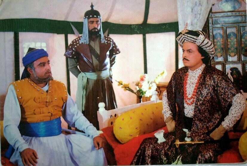Sanjay Khan, actor Sanjay Khan, Sanjay Khan accident news, Sanjay Khan fire incident, The Sword of Tipu Sultan tragedy, Tipu Sultan series fire, Ananth Mahadevan interview, 1989 Premier Studios fire, Sanjay Khan injuries, Indian television accidents, Mysore set fire, fire on serial set , viral news, സഞ്ജയ് ഖാൻ, നടൻ സഞ്ജയ് ഖാൻ, സഞ്ജയ് ഖാൻ അപകടം , സഞ്ജയ് ഖാൻ സീരിയൽ സെറ്റ് അപകടം , ദി സ്വോർഡ് ഓഫ് ടിപ്പു സുൽത്താൻ, ദി സ്വോർഡ് ഓഫ് ടിപ്പു സുൽത്താൻ സെറ്റ് , ടിപ്പു സുൽത്താൻ, സഞ്ജയ് ഖാൻ ശസ്ത്രക്രിയ , ഷൂട്ടിംഗ് സെറ്റിലെ തീപിടിത്തം,നായകന്റെ മുഖം മുഴുവൻ പൊള്ളലേറ്റു , 54 പേർ വെന്തുമരിച്ച ദുരന്തം,ഇന്ത്യൻ സിനിമയിലെ കറുത്തദിനം