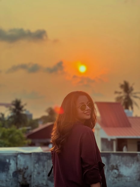  വിവാഹശേഷം സിനിമയിൽ നിന്നും സോഷ്യൽമീഡിയയിൽ നിന്നും നീണ്ട ഇടവേളയെടുത്തിരുന്നു താരം. ഒരു ​ഗ്യാപ്പിനു ശേഷം സിനിമയിലെത്തിയ ഭാവനയ്ക്ക് വലിയ സ്വീകാര്യതയാണ് പ്രേക്ഷകർ നൽകിയത്.