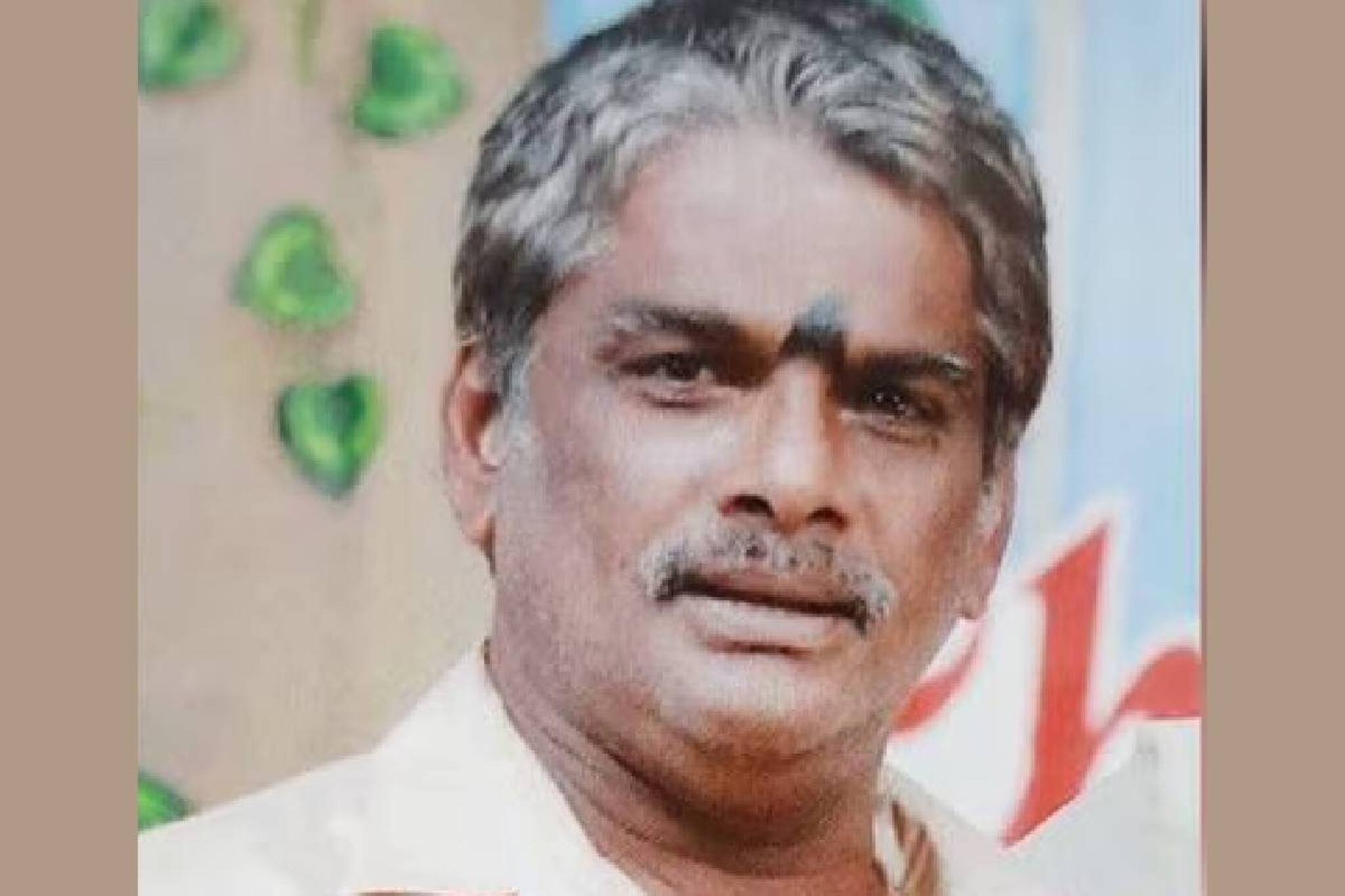 വടകര ദേശീയപാതയില്‍ വെള്ളം നിറഞ്ഞ കുഴിയില്‍ വീണ് ബൈക്ക് യാത്രക്കാരന്‍ മരിച്ചു