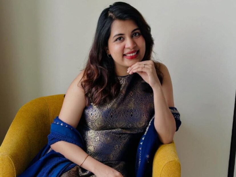 കുറച്ചു ദിവസങ്ങൾക്ക് മുൻപാണ് ദിയ കൃഷ്ണയുടെ മകൻ ഓമി എന്ന നീഓം അശ്വിൻ കൃഷ്ണയുടെ നൂലുകെട്ട് ചടങ്ങുകൾ നടന്നത്. പ്രൊപോസൽ, വിവാഹം, അഞ്ചാം മാസത്തെ ചടങ്ങുകൾ, വളകാപ്പ്, കുഞ്ഞിന്റെ നൂലുകെട്ട് പരിപാടികൾ എല്ലാം ആർഭാടപൂർവം കൊണ്ടാടിയിരുന്നു ദിയ കൃഷ്ണ. സോഫ്ട്&#x200d;വെയർ എഞ്ചിനീയർ ആണ് ദിയയുടെ ഭർത്താവ് അശ്വിൻ ഗണേഷ്