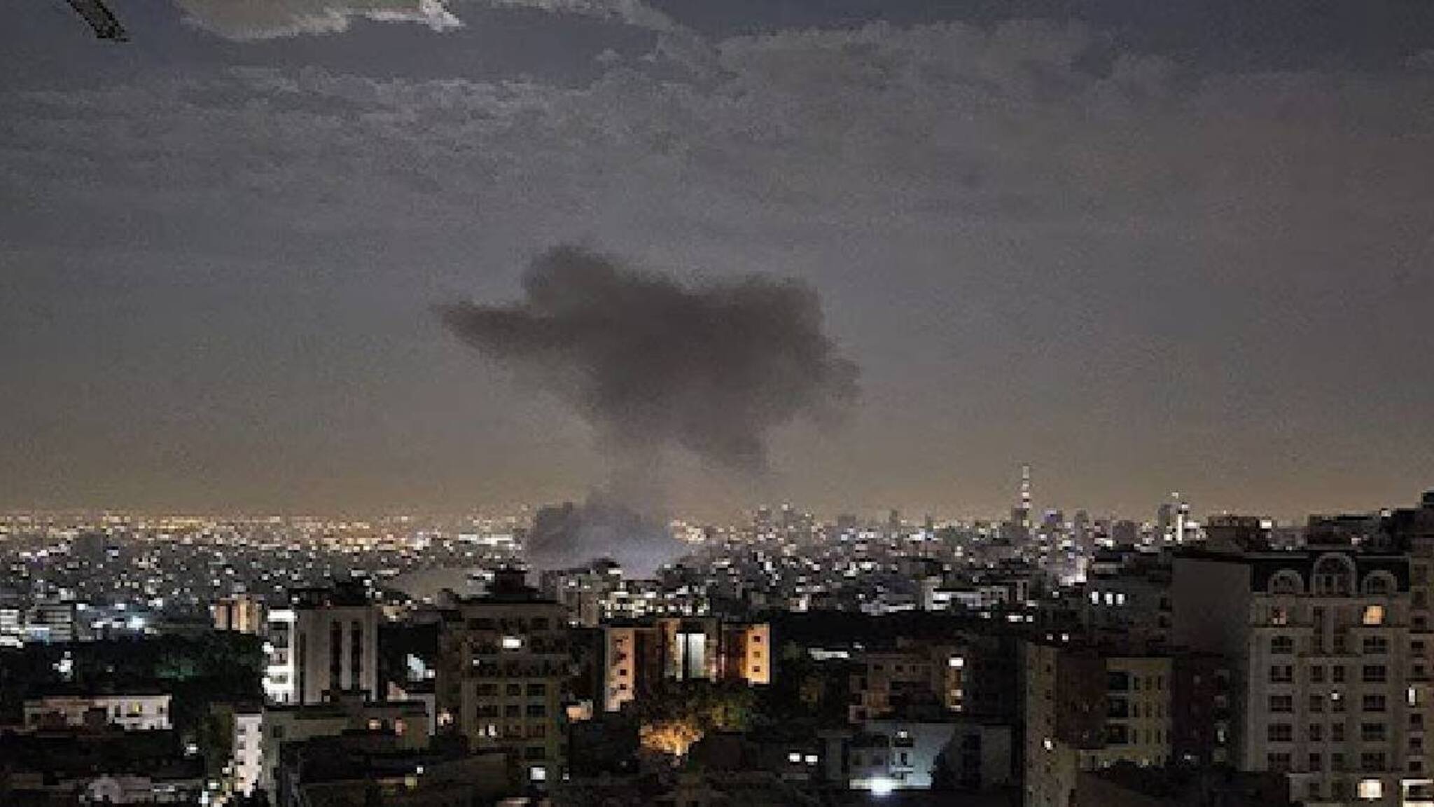 ഇറാനിൽ കനത്ത പ്രഹരമേൽപ്പിച്ച് ഇസ്രായേൽ; ആണവകേന്ദ്രങ്ങൾ ലക്ഷ്യമിട്ടതിനു ശേഷവും ആക്രമണം