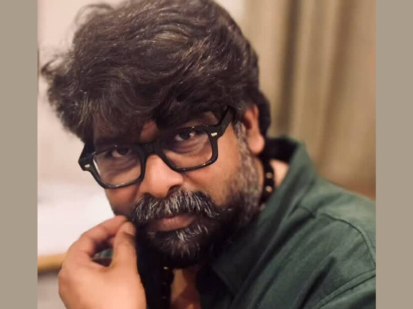 അതേസമയം, തന്റെ അറിവോ സമ്മതമോ ഇല്ലാതെയാണ് ചിത്രത്തിലെ അസഭ്യ വാക്കുകൾ പുറത്തിറങ്ങിയതെന്നും അദ്ദേഹം വെളിപ്പെടുത്തി. 'ദി ന്യൂ ഇന്ത്യൻ എക്സ്പ്രസിനോട്' സംസാരിക്കവെ, നിർമ്മാതാക്കൾ സിനിമയുടെ ഏറ്റവും മികച്ച പതിപ്പ് മാത്രമേ തിയേറ്ററുകളിൽ റിലീസ് ചെയ്യൂ എന്ന് ഉറപ്പു നൽകിയിരുന്നുവെന്നും, അധിക്ഷേപകരമായ ഭാഷയിലുള്ളത് അവാർഡിനായി മാത്രം പ്രദർശിപ്പിക്കുമെന്നുമായിരുന്നു ധാരണ. യഥാർത്ഥ പതിപ്പ് തിയേറ്ററുകളിൽ റിലീസ് ചെയ്തതായി അറിഞ്ഞപ്പോൾ ഞെട്ടിപ്പോയി എന്ന് ജോജു ജോർജ് (തുടർന്ന് വായിക്കുക)