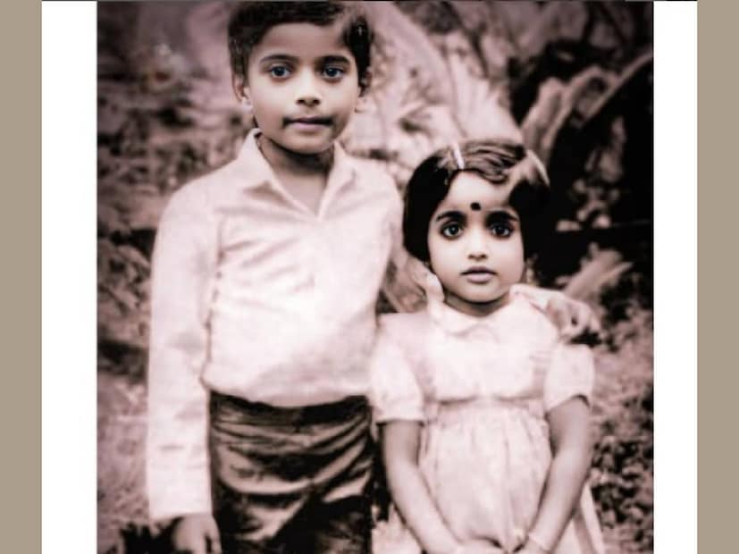 നീലേശ്വരം സ്വദേശികൾ എങ്കിലും, കാവ്യക്ക് സിനിമാത്തിരക്കുകൾ വർധിച്ചതും, കുടുംബം കൊച്ചിയിലേക്ക് താമസം മാറി. അവിടെ നിന്നും ചെന്നൈയിലേക്ക് കാവ്യയുടെ മകൾ മഹാലക്ഷ്മിയുടെ പഠനവുമായി ബന്ധപ്പെട്ട് ചേക്കേറുന്നത് വരെ കൊച്ചിയിലായിരുന്നു കുടുംബം താമസിച്ചത്. എവിടെപ്പോയാലും താൻ തനി നീലേശ്വരംകാരി തന്നെയാകും എന്ന് കാവ്യാ മാധവൻ പലകുറി അപറഞ്ഞിട്ടുണ്ട്. ദിലീപിന്റെ ഭാര്യയായ ശേഷവും കാവ്യ ആദ്യം പോയ സ്ഥലങ്ങളിൽ ഒന്നും സ്വദേശമായ നീലേശ്വരമായിരുന്നു. എന്നാൽ, നീലേശ്വരത്തെ മേൽവിലാസമായിരുന്ന ആ വീട് ഇന്ന് കാവ്യയുടെ കുടുംബത്തിന്റേതായില്ല