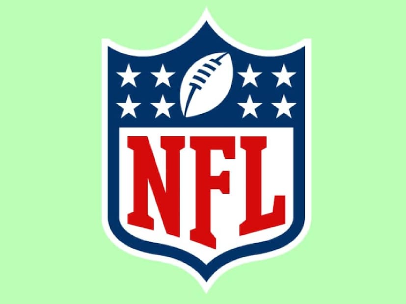 Top 10 highest-grossing sports leagues, 10 highest-grossing sports leagues in the world, NFL vs IPL , NFL revenue, highest earning sports leagues, Indian Premier League earnings, NBA global appeal, MLB revenue comparison, English Premier League profits, sports leagues revenue ranking, National Football League, Indian premier league, Major League Baseball, National Basketball Association, English Premier League, National Hockey League, LaLiga Santander, Bundesliga, Serie A, UEFA Champions League, Richest Sports Leagues, sports, സ്പോർട് ലീഗുകൾ,10 സ്പോർട് ലീഗുകൾ,വരുമാനം നേടുന്ന, മികച്ച 10 സ്പോർട് ലീഗുകൾ,ക്രിക്കറ്റ്, ഫുട്ബോൾ, ബേസ്ബോൾ ,ബാസ്കറ്റ്ബോൾ,നാഷണൽ ഫുട്ബോൾ ലീഗ്,മേജർ ലീഗ് ബേസ്ബോൾ ,നാഷണൽ ബാസ്കറ്റ്ബോൾ അസോസിയേഷൻ,ഇന്ത്യൻ പ്രീമിയർ ലീഗ്,ഇംഗ്ലീഷ് പ്രീമിയർ ലീഗ്,നാഷണൽ ഹോക്കി ലീഗ്,ലാ ലിഗ ,ബുണ്ടസ്ലിഗ ,സ്റ്റീഫൻ കറി, ലെബ്രോൺ ജെയിംസ്, ജിയാനിസ് ആന്ററ്റോകൗൺപോ