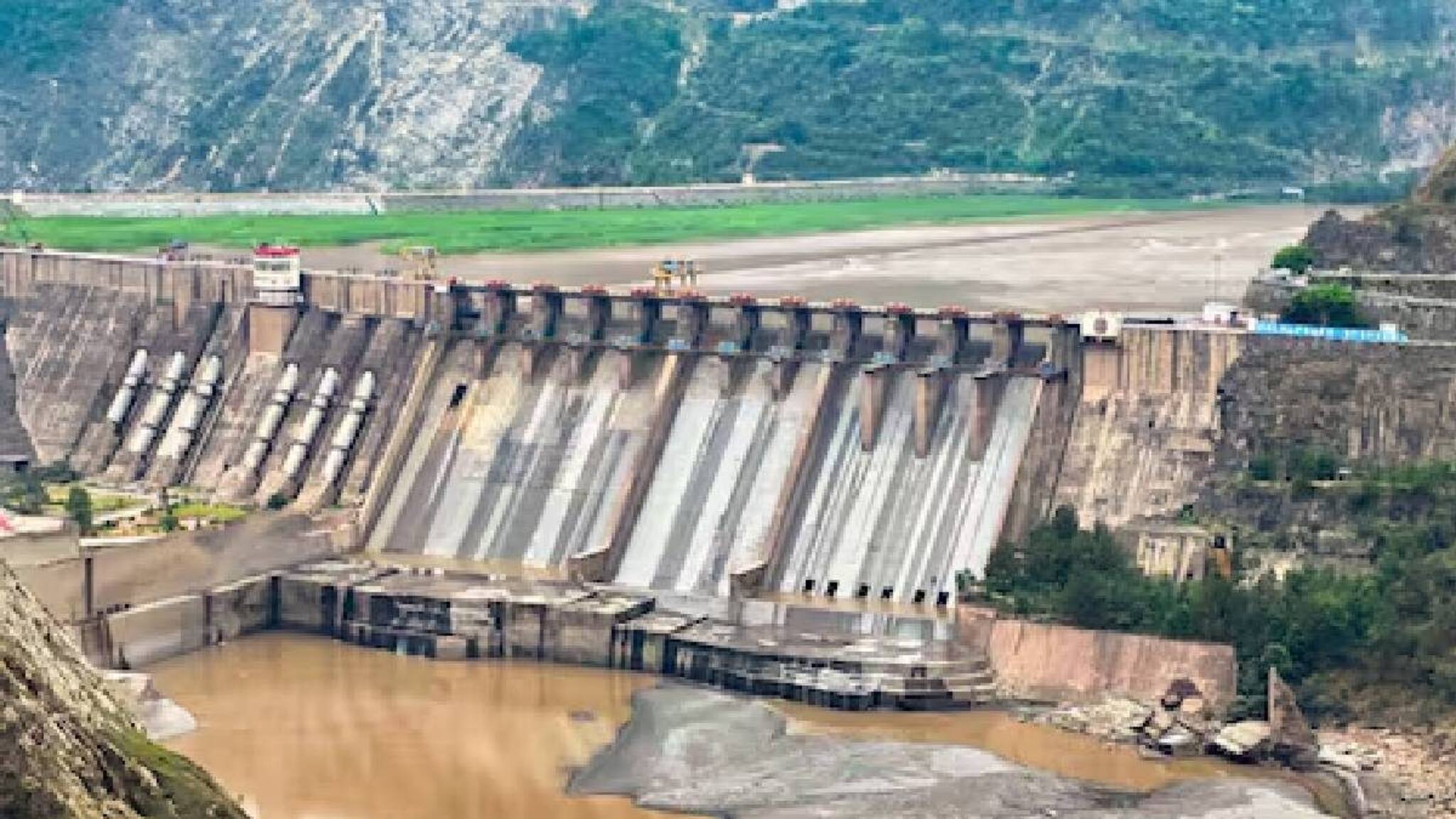 'സിന്ധു നദീജല കരാർ റദ്ദാക്കിയത് പുനഃപരിശോധിക്കണം': ഇന്ത്യയ്ക്ക് നാല് കത്തയച്ച് പാക്കിസ്ഥാൻ