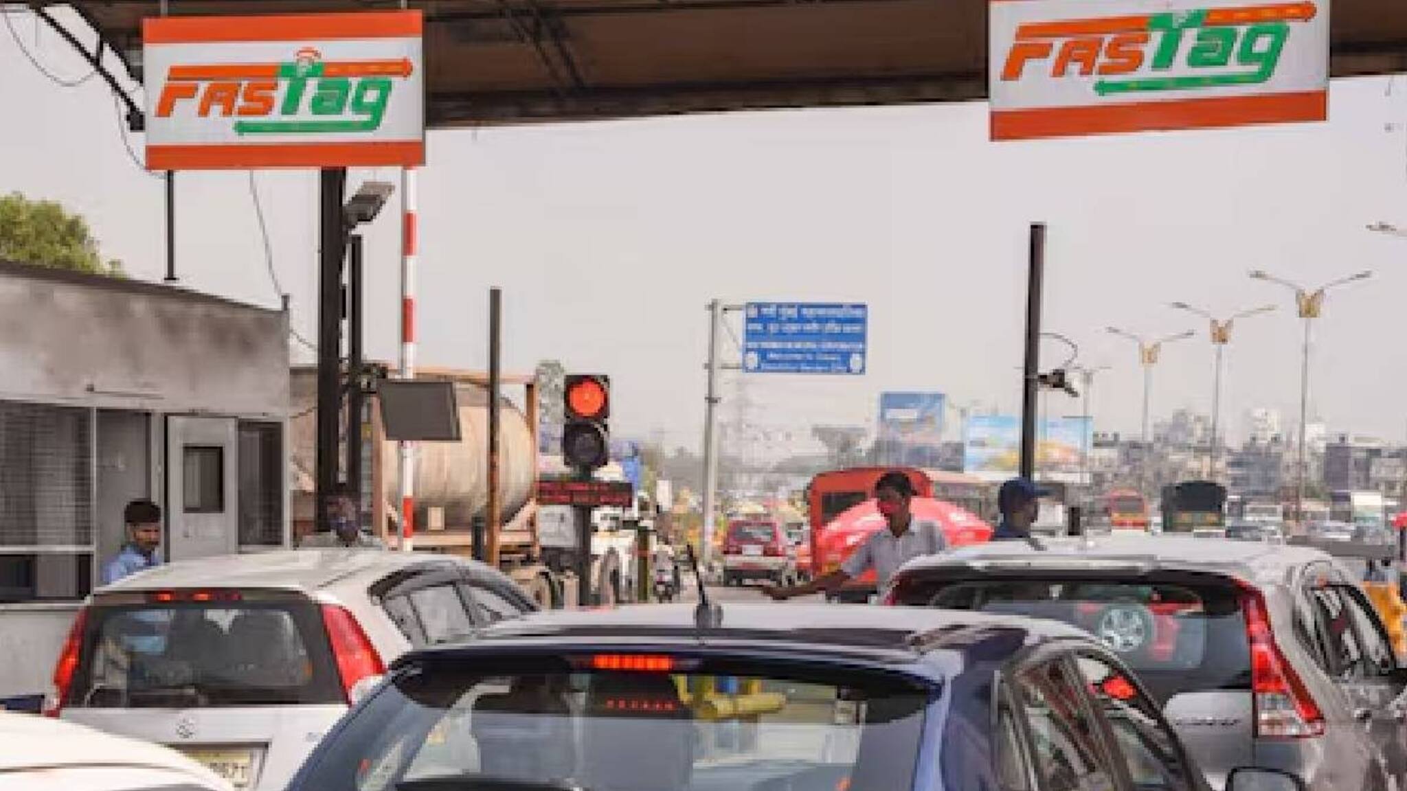 FASTag ടോൾ ബൂത്തുകളിൽ കാത്തു നിൽക്കണ്ട; പുതിയ ഫാസ്റ്റ് ടാഗ് പാസ് പ്രവര്‍ത്തിക്കുന്നതെങ്ങനെ?