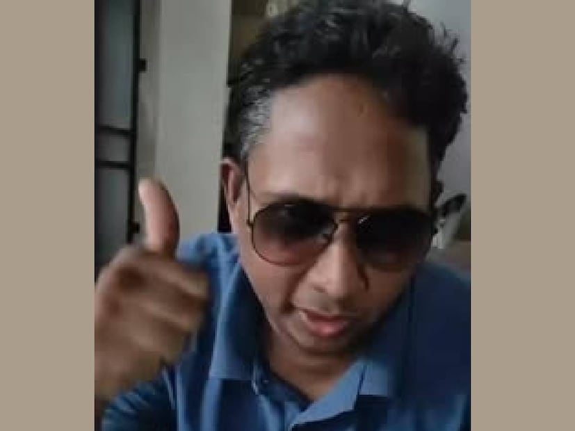 ഒരു ദിവസം മുപ്പതിനായിരത്തിനു പുറത്താണ് സന്തോഷ് വർക്കിയുടെ വരുമാനം. എന്നാൽ പിന്നെ ജി.എസ്.ടി. അടയ്‌ക്കേണ്ടി വരില്ലേ എന്ന ചോദ്യത്തിനാണ് ഇദ്ദേഹം രസകരമായ മറുപടി നൽകുന്നത്. സ്വന്തം നിലയിൽ സോഷ്യൽ മീഡിയ ഇൻഫ്ലുവെൻസർ ആയി വന്നയാൾ അല്ല എങ്കിലും, സന്തോഷ് വർക്കിക്ക് ഫാൻ ബെയ്‌സ് ഉണ്ട്. ഇടയ്ക്ക് കുറച്ചു കാലം നടൻ ബാലയുടെ സന്തത സഹചാരിയായിരുന്നു സന്തോഷ് വർക്കി. എന്നാൽ, ഇതിന്റെ പേരിൽ നടന്റെ കുടുംബത്തിൽ പോലും അസ്വാരസ്യങ്ങൾ ഉണ്ടായി. ആ വിഷയങ്ങൾ എല്ലാം തന്നെ സോഷ്യൽ മീഡിയയിലും ചർച്ചയായി മാറിയിരുന്നു