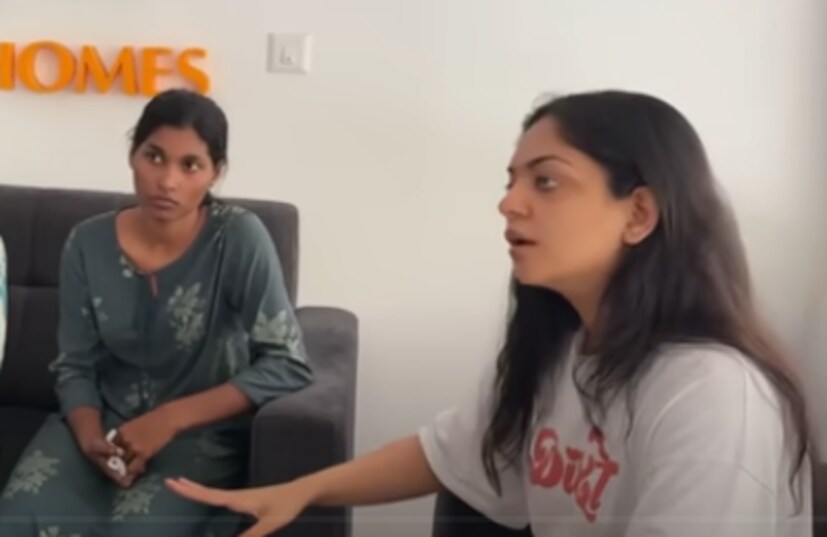  സിന്ധു കൃഷ്ണയുടെ വീഡിയോയിൽ ദിയ കൃഷ്ണ കമൻറും ചെയ്തിട്ടുണ്ട്. മൂവർ സംഘം പെട്ടു ഗയ്സ് എന്നായിരുന്നു ദിയയുടെ കമൻറ്. 'എന്തിനാ ആൺ കുട്ടികൾ തന്നെ വേണം എന്ന് പറയുന്നത്, ഇത് പോലത്തെ പെൺ പുലികൾ പോരെ എത്ര മനോഹരമായി ഒരു പ്രശ്നം തീർക്കാൻ നോക്കുന്നു'- എന്നാണ് ഒരാൾ കമൻറ് ചെയ്തത്.