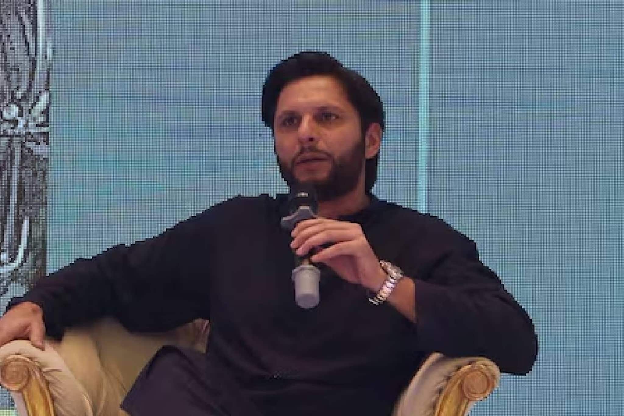 ഇന്ത്യ പാകിസ്ഥാനേക്കാള്‍ 10 വര്‍ഷം പിറകിലെന്ന് ഷാഹിദ് അഫ്രീദി; ക്രൂരമായി ട്രോളി സോഷ്യല്‍ മീഡിയ