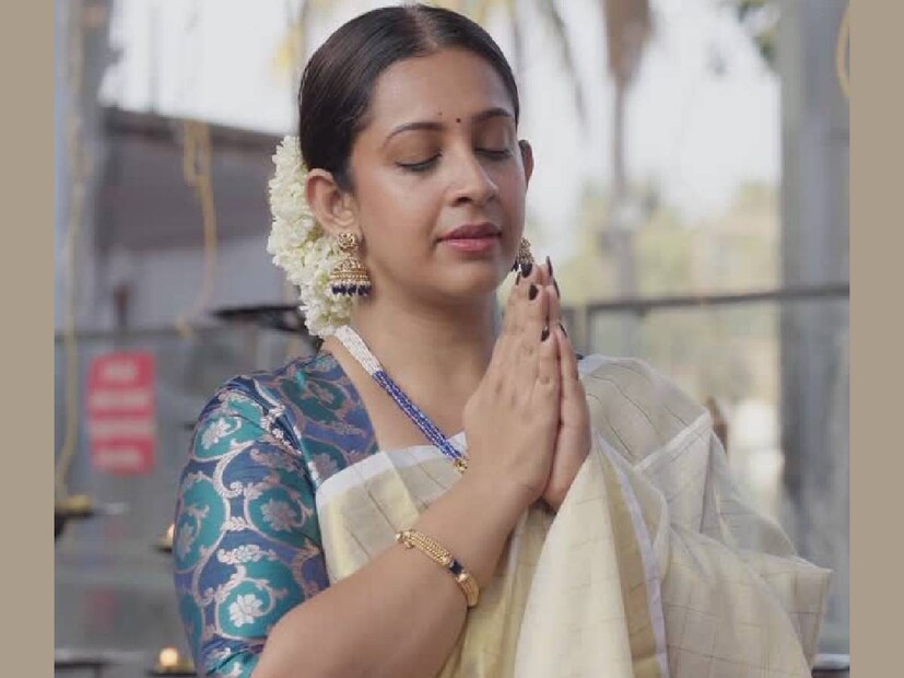അർജുന്റെ വീട്ടിൽ കുട്ടികൾ പോലും തന്നെ ഏറെ പരിപാലിക്കാൻ ഇന്നും ശ്രദ്ധിക്കക്കറുണ്ട് എന്ന് സൗഭാഗ്യ. അമ്മയെ നഷ്‌ടമായിട്ടും ചേടത്തിയുടെ മകൾക്കും മകനും ഇളയമ്മയല്ല, അമ്മയായി തന്നെ സൗഭാഗ്യ നിലകൊള്ളുന്നു. മകൾ അനുവും ഇന്ന് ഒരു നല്ല നർത്തകിയായി പഠിച്ചുവളർന്നു വരുന്നു. സൗഭാഗ്യയുടെ പുത്രി സുദർശനയ്ക്കും ചേട്ടനും ചേച്ചിയും മതി തന്റെ ലോകം പൂർണമാകാൻ. ഇത്രയും സ്നേഹിക്കുന്ന കുടുംബമുണ്ടായിട്ടും കൂടെ നിൽക്കുന്നവർ എന്ന് കരുതിയവർ കുത്തിമുറിവേല്പിച്ചു