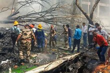 Ahmedabad Plane Crash: എയർ ഇന്ത്യ അപകടം: കൊല്ലപ്പെട്ടവരുടെ ബന്ധുക്കൾക്ക് ടാറ്റ ഗ്രൂപ്പ് ഒരു കോടി രൂപ നൽകും