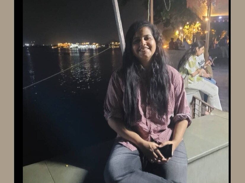 കാരണം എന്തെന്ന് വ്യക്തമാക്കാതെയാണ് എലിസബത്തും ബാലയും തമ്മിൽ പിരിഞ്ഞത്. ബാലയുടെ പോസ്റ്റുകളിൽ നിന്നും എലിസബത്ത് അപ്രത്യക്ഷമായതോടെയാണ് ഇവർ തമ്മിൽ എന്തോ പ്രശ്നമുള്ളതായി സോഷ്യൽ മീഡിയയിലൂടെ പ്രചരണം ആരംഭിച്ചത്. പിന്നീട് എലിസബത്ത് ഗുജറാത്തിലെ അഹമ്മദാബാദിലേക്ക് താമസം മാറിയതും വിഷയമായി. ഇവിടെ ഒരു ആശുപത്രിയിൽ ജോലി ചെയ്യുന്നു എന്നായിരുന്നു തുടക്കത്തിലെ വിവരം. എന്നാൽ, എലിസബത്ത് ഇവിടെ പി.ജി. വിദ്യാർത്ഥിനി കൂടിയാണ്. ഈ നഗരത്തിലാണ് രാജ്യത്തെ നടുക്കിയ വിമാനദുരന്തം നടന്നത്
