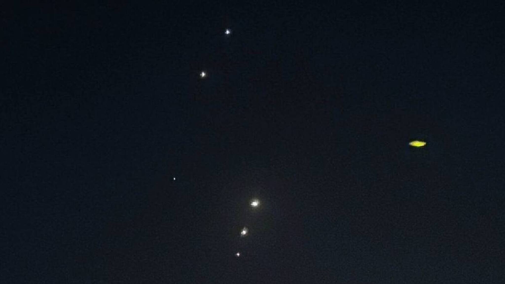 വ്യോമപാത തുറന്ന് ഖത്തറും ബഹ്റൈനും; 14 മിസൈലുകളിൽ പതിമൂന്നും വെടിവെച്ചിട്ടതായി ഖത്തർ