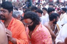 കൊട്ടിയൂർ ക്ഷേത്ര ദർശനത്തിനെത്തിയ നടൻ ജയസൂര്യയുടെ ഒപ്പമുള്ളവർ ഫോട്ടോഗ്രാഫറെ മർദിച്ചെന്ന് പരാതി