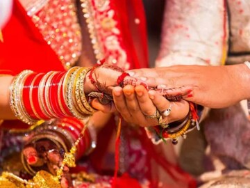 മകനുമായി വിവാഹ തീയതി വരെ നിശ്ചയിച്ചിരുന്നതാണ്