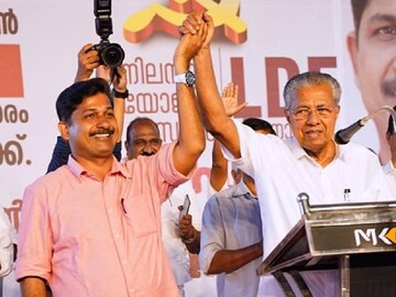 തിരഞ്ഞെടുപ്പ് കൺവെൻഷനിൽ‌ എം സ്വരാജും പിണറായി വിജയനും