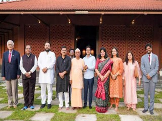 മലേഷ്യയിലെത്തിയ ഇന്ത്യൻ സർവകക്ഷി പ്രതിനിധി സംഘം (ചിത്രം: പി‌ടി‌ഐ)
